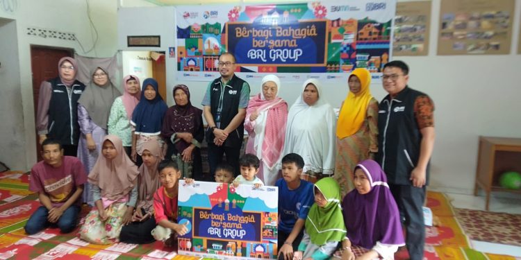 BRI Cabang Bukittinggi Salurkan Bantuan, Reza: Hadirnya BRI Di Tengah Masyarakat Tidak Hanya Untuk Manfaat Perkembangan Ekonomi Saja