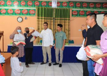 Bantuan Dari Barkah Mart Disalurkan Baznas Di Payakumbuh Timur, Wako Rida Ananda Sampaikan Apresiasi