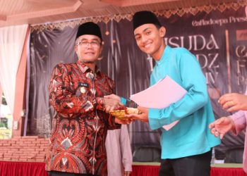 101 Siswa SMA Negeri 2 Payakumbuh mengikuti Wisuda Tahfidz angkatan ke – IV