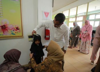 Serahkan Bantuan, Pj. Walikota Payakumbuh : Pemko Payakumbuh Prioritaskan Penanganan Stunting
