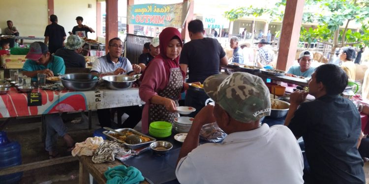 Kunjungi Pasar Ternak, Wako Rida Ananda Optimis Peternak “Balabo” Kurban Tahun Ini