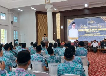 Wali Kota Bukittinggi Melepas 295 Orang Jamaah Calon Haji