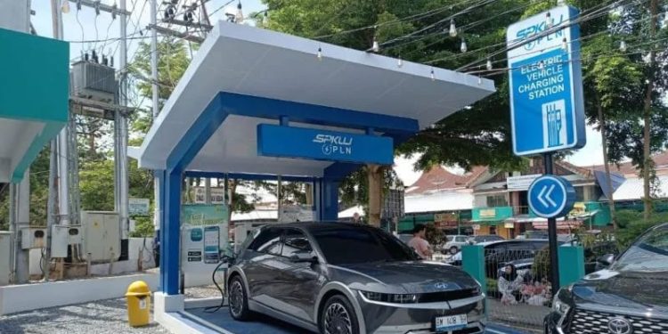 Hadirnya Stasiun Pengisian Kendaraan Listrik di Sambut Baik Pengendara Payakumbuh