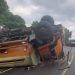 Truk Tangki Pengangkut CPO Terbalik di Pesisir Selatan