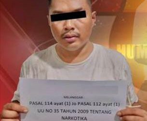 Sedang Lahap Makan Bakso Polres Payakumbuh Tangkap Pemilik Tiga Paket Sabu