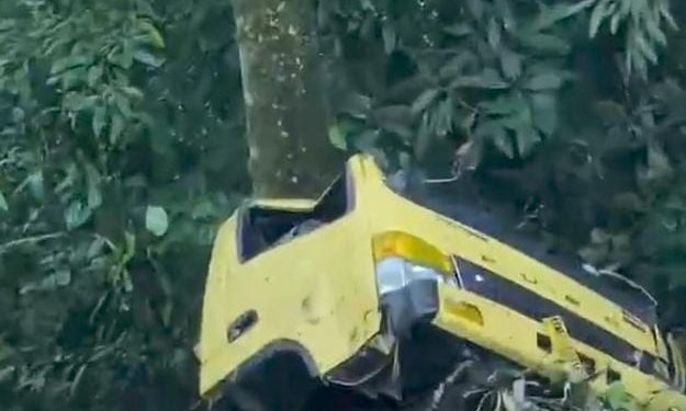 Update!!! Terjadi sebuah kecelakaan di Kelok Banto, Sitinjau Lauik