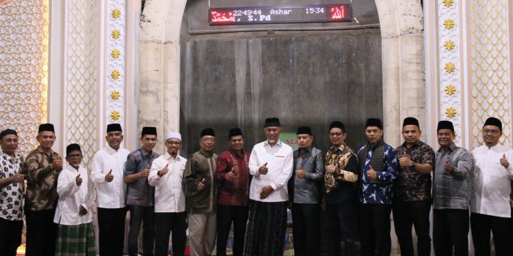 Tim Safari Ramadhan (TSR) I Pemprov. Sumatera Barat (Sumbar) Sambangi Masjid Mujahadah Kelurahan Sawah Padang Aua Kuniang,