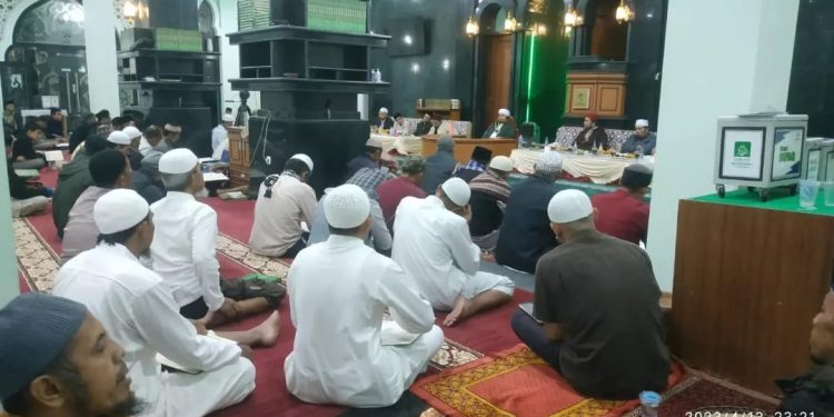 Hidupkan Syiar Malam ke-23 Ramadhan, Buya-Buya Surau Mengaji bersama di Surau Buya Gusrizal