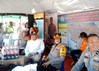 Puncak Arus Mudik, Pj. Wako Rida Ananda Bersama Kapolres Payakumbuh Pastikan Pemudik Nyaman