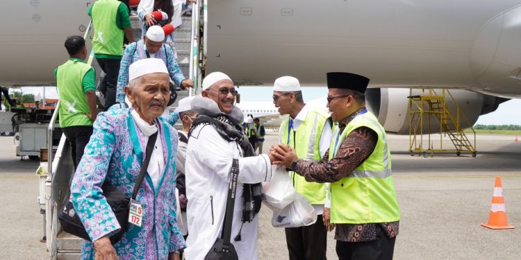 Dijembut Bupati Safaruddin, 273 Jemaah Haji Kembali ke Limapuluh Kota