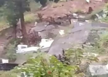 6 Fakta Longsor di Padang: Mayat-Mayat Keluar Dari Kuburan