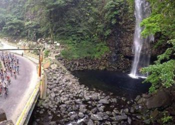 Keindahan Air Terjun Lembah Anai, Destinasi Wisata Menakjubkan di Jalur Lintas Padang-Bukittinggi