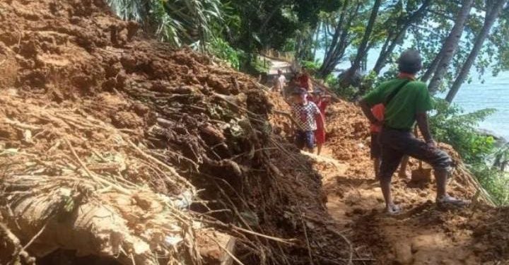 Objek Wisata Gunung Padang Sementara Ditutup karena Longsor, Akses Terhambat