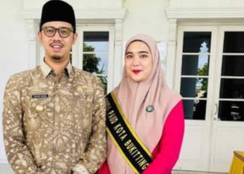 Wali Kota dan Ketua TP PKK Bukittinggi Dinobatkan Jadi Ayah-Bunda Pengayom GenRe 2023