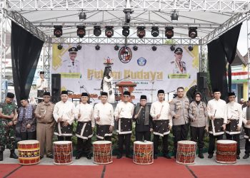 Gubernur Bersama Bupati dan Forkopimda Tabuh Gandang Tambua, Pekan Budaya Limapuluh Kota 2023 Resmi Dimulai