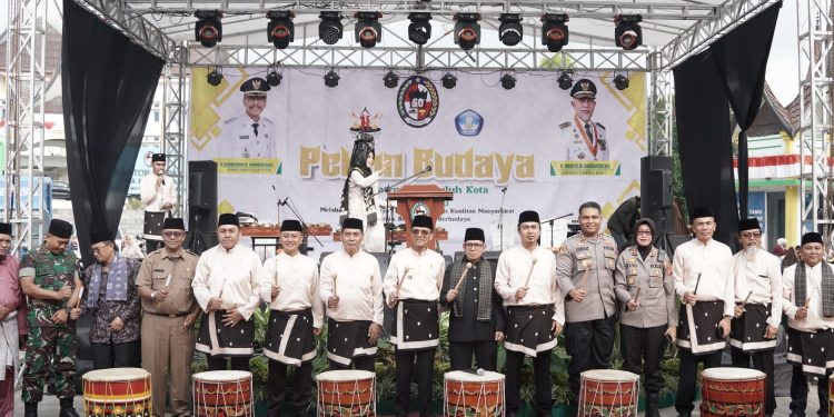 Gubernur Bersama Bupati dan Forkopimda Tabuh Gandang Tambua, Pekan Budaya Limapuluh Kota 2023 Resmi Dimulai
