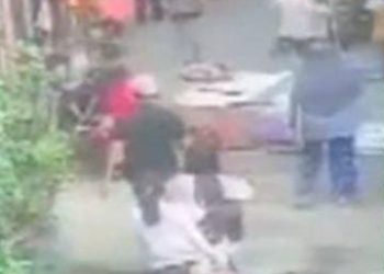 Viral Video Bocah Tabrak Pedagang hingga Gerobak Terguling