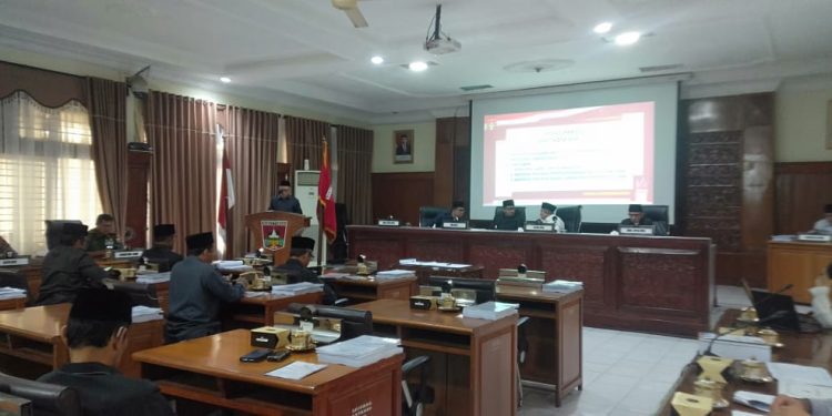 Paripurna DPRD Bukittinggi Tentang Ranperda Kota Layak Anak, Ini Pandangan Fraksi