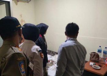 Tiga Orang Satu Pria dan Dua Wanita Kepergok Ngamar di Hotel Padang