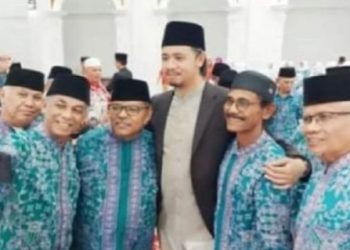 Jamaah Haji Disambut dan Ber-selfie Sekembalinya dari Tanah Suci Bersama Walikota Bukittinggi