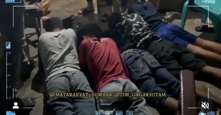 Polisian Menggerebek dan Mengamankan Markas Geng Perkumpulan Anak Petarung yang Meresahkan di Padang