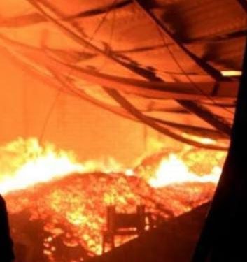 Kebakaran di Tanah Datar, Hanguskan Dua Rumah Gadang Berumur Ratusan Tahun