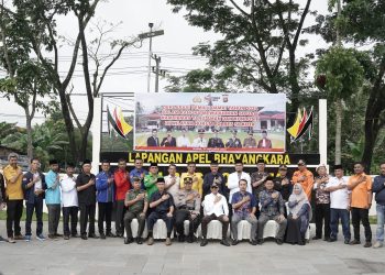 HADIRI DEKLARASI PEMILU DAMAI 2024, BUPATI SAFARUDDIN : KONDUSIFITAS HARUS DIWUJUDKAN, TIDAK HANYA SLOGAN SEMATA