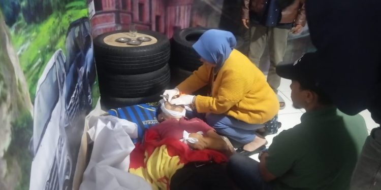Gempar..!! Penemuan Mayat Posisi Duduk, Aplikasi Tiktok Tengah Menyala
