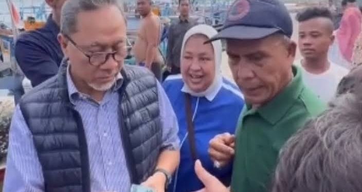 Viral Video Ketua Pan Zulhas Bagi Uang Rp 50 Ribu ke Warga, Ini Kata KPK
