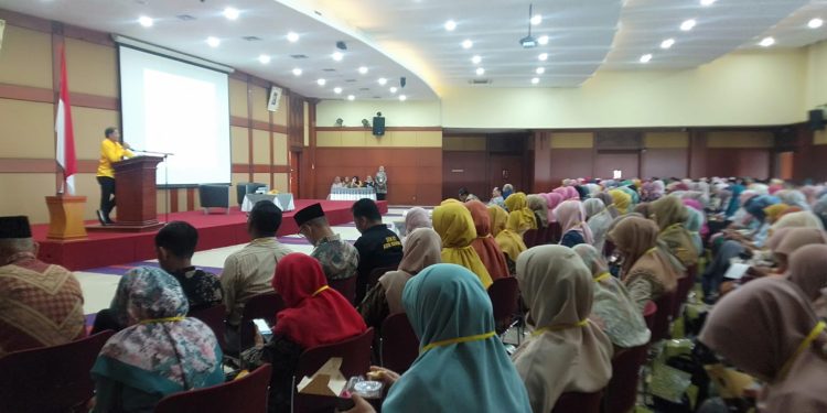Seminar Nasional di Pustaka Bung Hatta, Joni Asra, SE: Dunia Pendidikan di Bukittinggi Berkualitas Jika Guru Bermutu