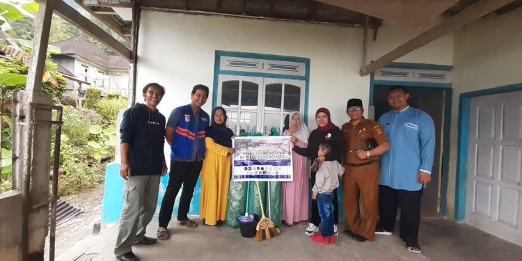 Masih..!! Yayasan BKP Bukittinggi dan DT Peduli Sumbar Salurkan Bantuan ke Maninjau
