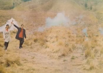 Viral di Media Sosial Buat Pose Pre-Wedding Dengan Latar Api di Bukit Teletubbies Malah terbakar Beneran, WO Tersangka