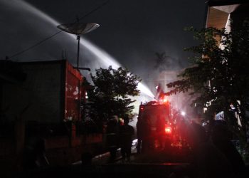 Misteri Kebakaran di Solok: Rumah Kosong Terbakar Tanpa Arus Listrik