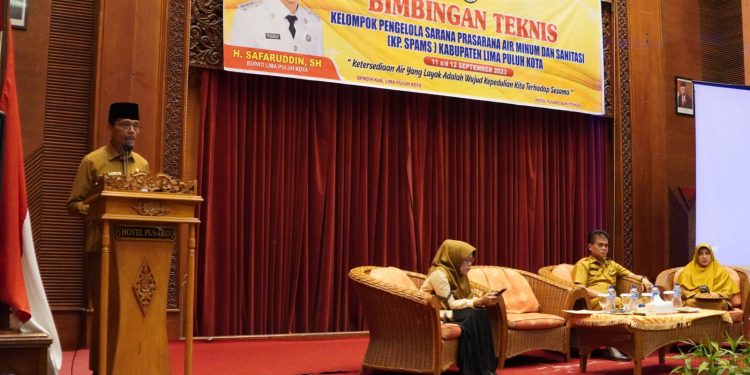 Buka Bimtek KP SPAMS, Bupati : Air Bersih dan Sanitasi Baik Harus Tetap Dirasakan Oleh Pemanfaat