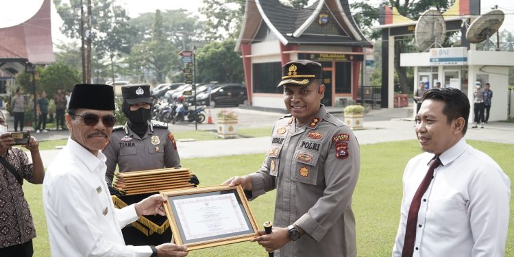 Musnahkan 54,1 Kg Barang Bukti Ganja, Bupati Safaruddin Apresiasi Kinerja Polres Limapuluh Kota