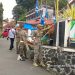 Kasat Pol PP Bukittinggi Turun Langsung Bersama Anggotanya Bersihkan APK