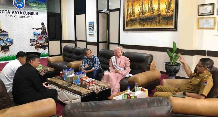 Wali Kota Payakumbuh Dukung Penuh Putri Hijab Sumbar Asal Kenagarian Auakuniang