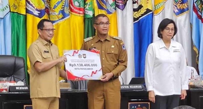 Satu-Satunya Di Sumbar, Pemko Payakumbuh Terima Penghargaan Mendagri Dan Menkeu