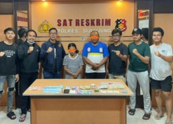 KPK Mengeledah Rumah Menteri Pertanian di Makassar