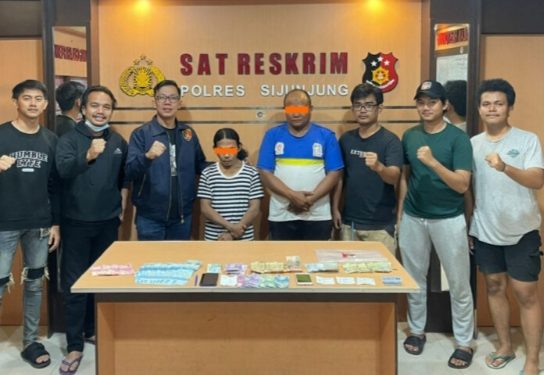 KPK Mengeledah Rumah Menteri Pertanian di Makassar