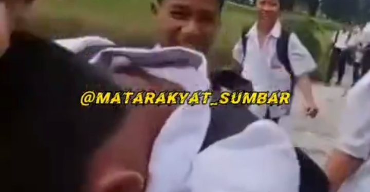 Ngeri! Teman Pria Ibunya hajar Remaja di Tanah Datar Sampai Babak Belur