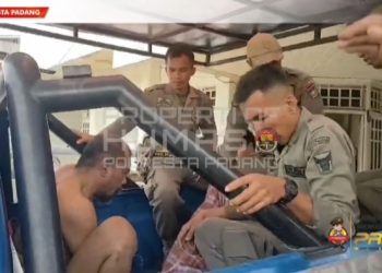 Bikin Resah! Seorang ODGJ Yang Suka Mengamuk di Ulak Karang Selatan Padang Utara Diamankan oleh Bhabinkamtibmas dan Tim Gabungan