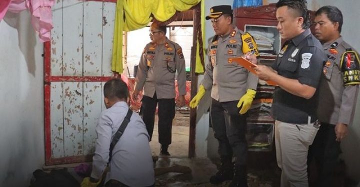 Geger, Penemuan Mayat Lansia dan Pria Paruh Baya Tewas Berlumuran Darah di Pasaman Barat