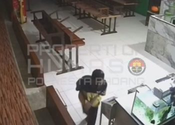 Tim Aligator Polsek Padang Utara mengamankan seorang Pelaku Pencurian di Rumah Makan di Kota Padang