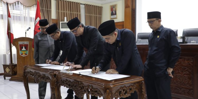 DPRD Bukittinggi: Penandatanganan Nota Persetujuan Bersama Tahun Anggaran 2024