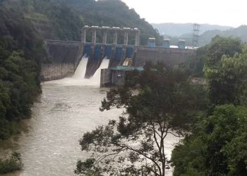 Debit Air Meningkat, Penambahan Pembukaan Pintu Pelimpahan Waduk PLTA Koto Panjang Warga Diminta Waspada