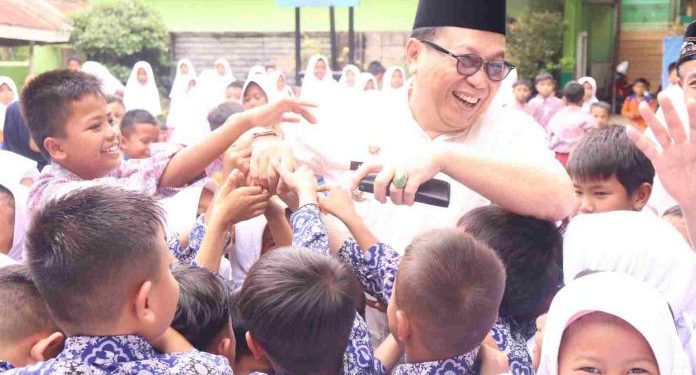 Sambangi SD Negeri 24 Sicincin, Pj Wako Payakumbuh Jasman: “Dulu Saya Sekolah Disini”
