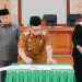 Pj Wako Jasman Tandatangani Berita Acara Penetapan APBD Tahun 2024 Dalam Rapat Paripurna DPRD Kota Payakumbuh