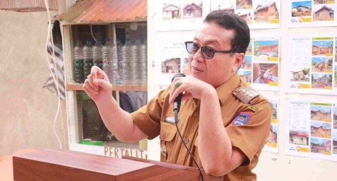 Turunkan Angka RTLH, Pemko Payakumbuh Serahkan Bantuan Stimulan