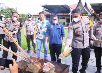 TNI Berperan Aktif dalam Membuat Sumur Bor di Tanah Datar, Limapuluh Kota, dan Mentawai untuk Dapatkan Air Bersih